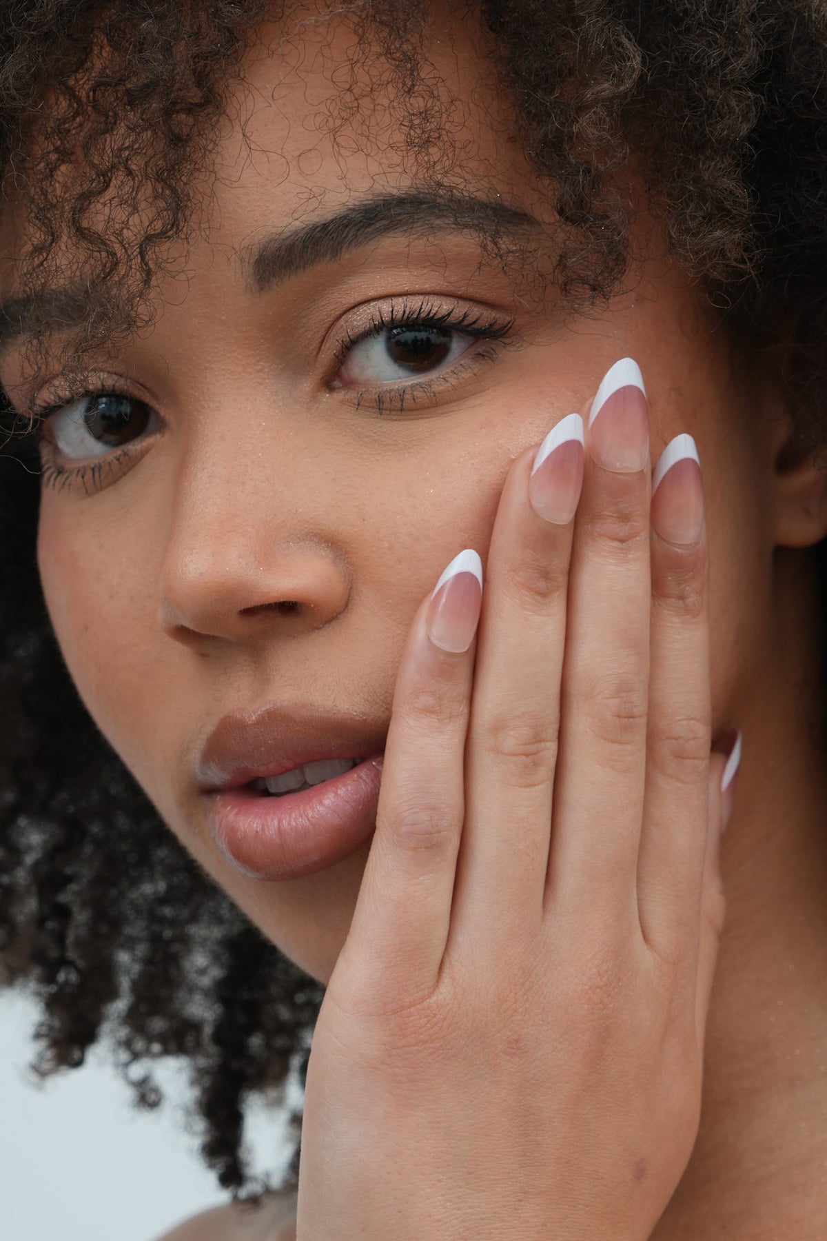 Manucure The Instant Nails french blanche Image